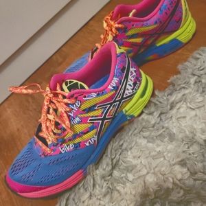 Asics Gel-Noosa Tri 9 Womens Run/Swim/Bike Shoes